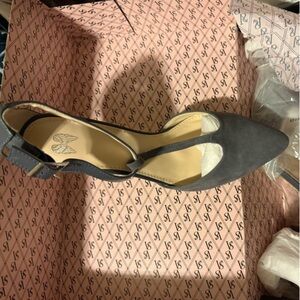 Victoria’s Secret Sz 7 Black Pearl TStrap Heels